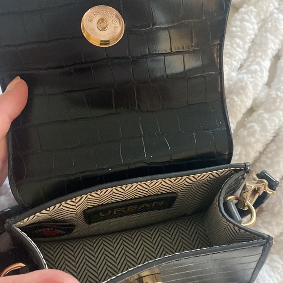 SOLD - Mini faux leather crossbody - black croc - Picture 5 of 5